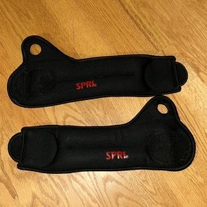 Set/2 Thumblock Workout Wrist Weights 2lbs ea, Velcro closure black, SPRI